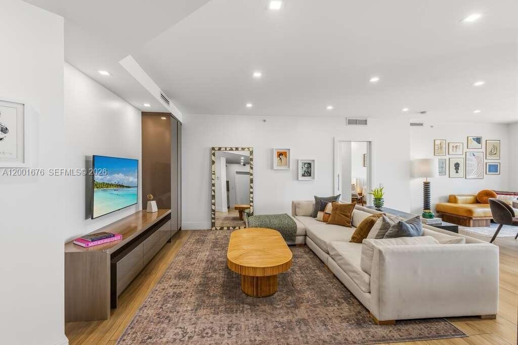 ONE TEQUESTA POINT CONDO - Residential