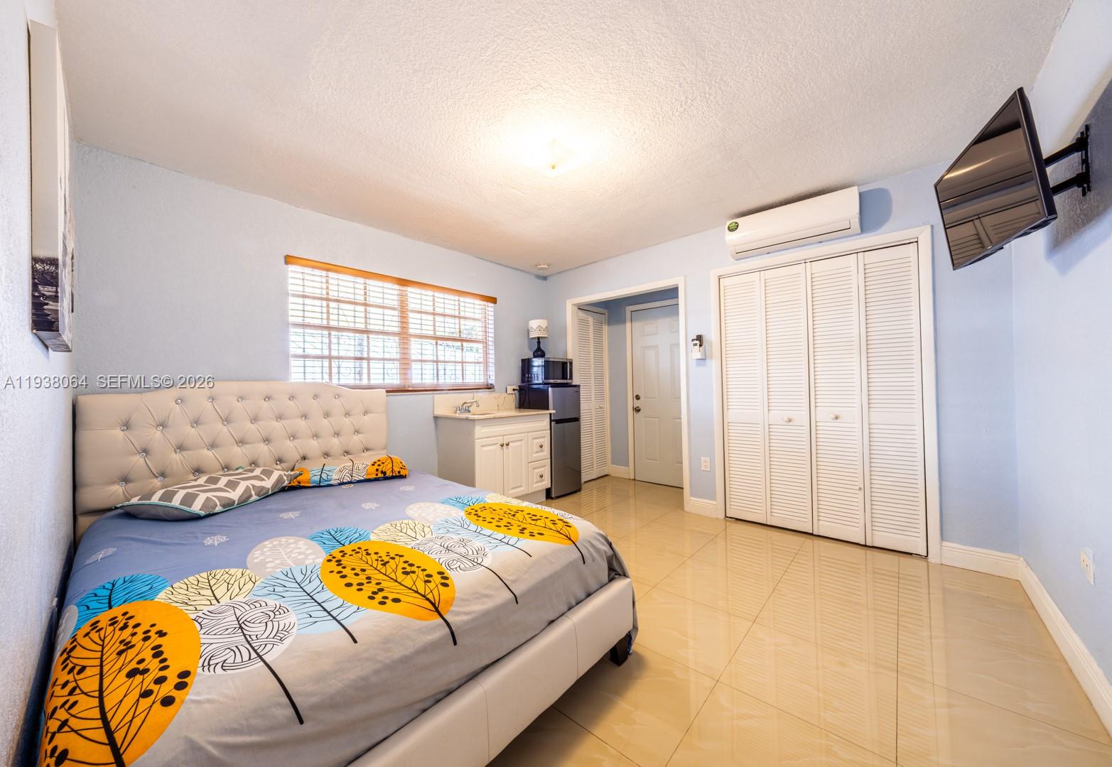 TAMIAMI ACRES PLAN 1 - Residential