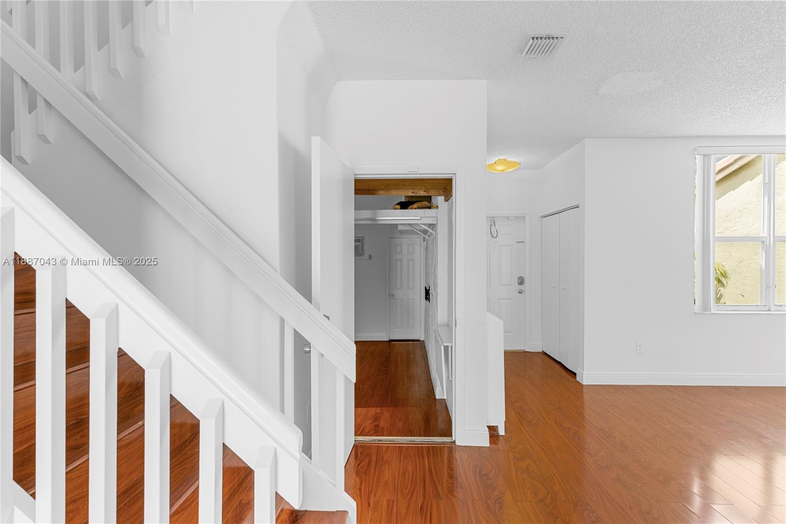 TOWNGATE - Residential