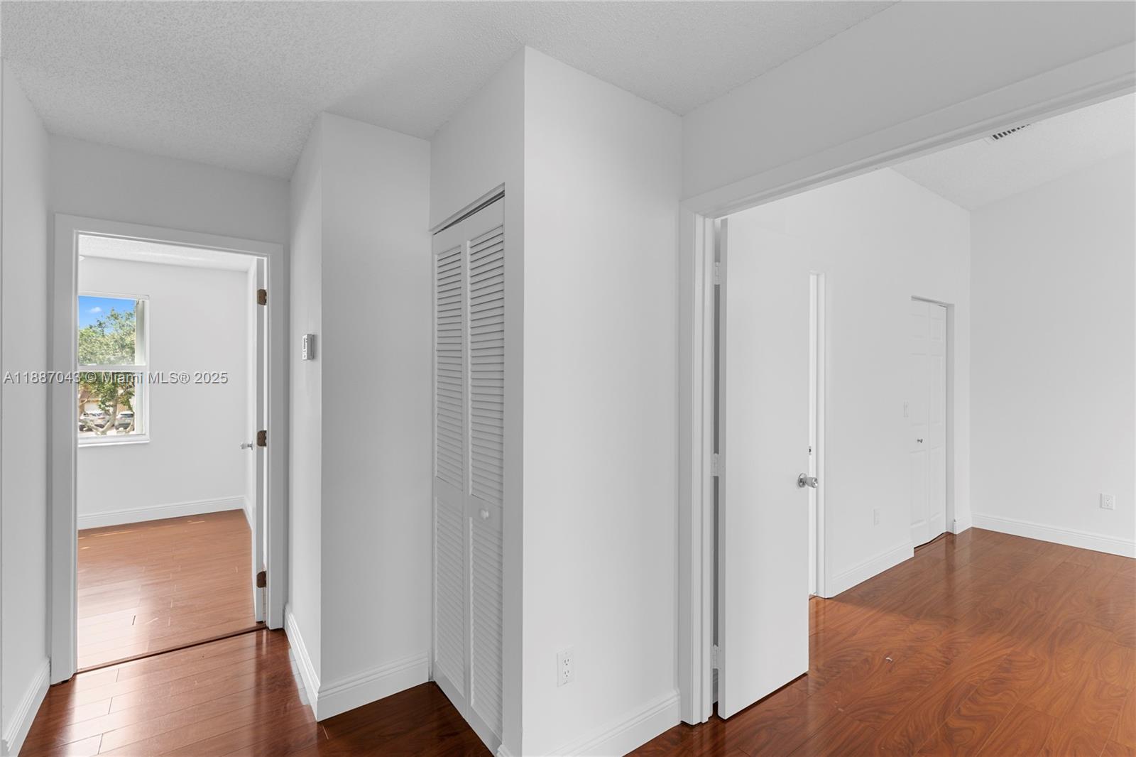 TOWNGATE - Residential