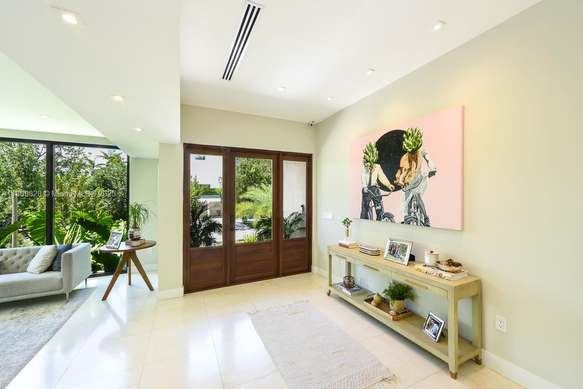 120 Buttonwood Dr