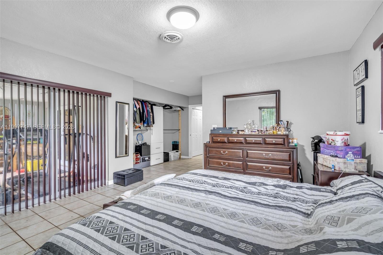 HIGHLAND MANOR SEC 6 - Residential Lease