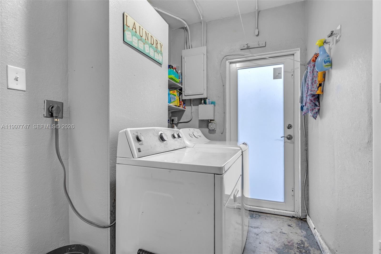 HIGHLAND MANOR SEC 6 - Residential Lease