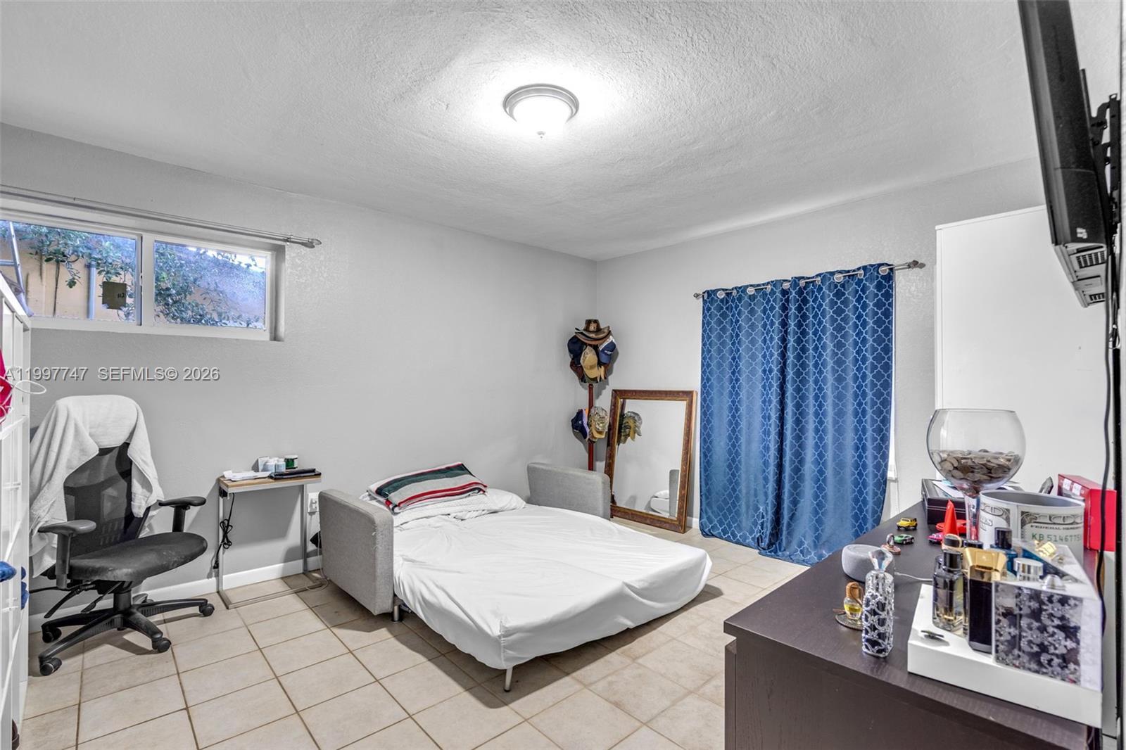 HIGHLAND MANOR SEC 6 - Residential Lease