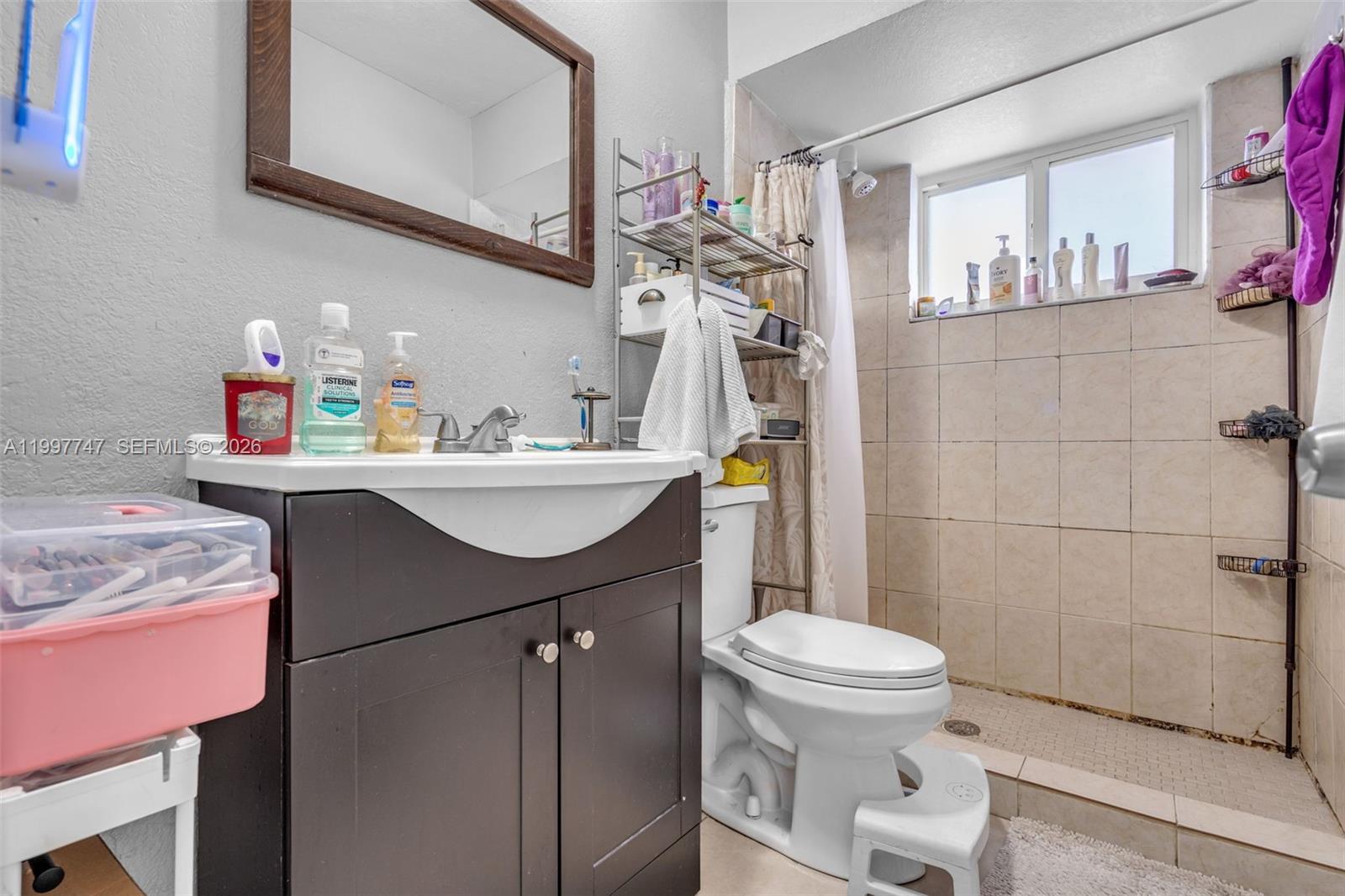 HIGHLAND MANOR SEC 6 - Residential Lease