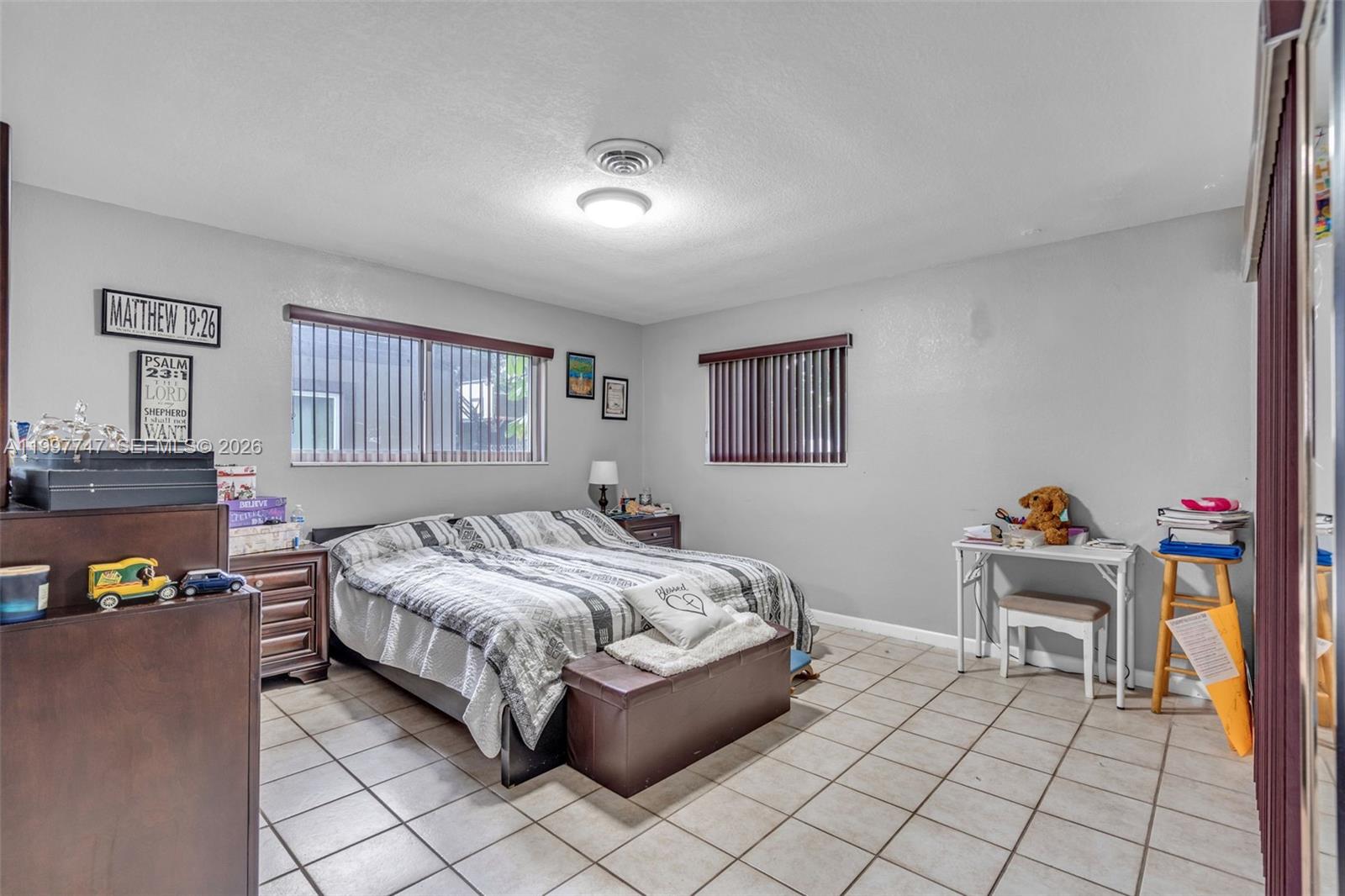 HIGHLAND MANOR SEC 6 - Residential Lease