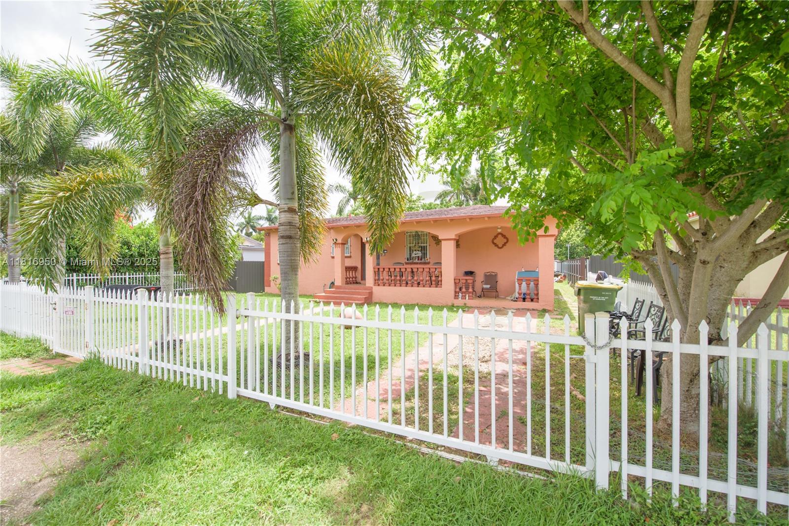 916 NW 3rd Ave