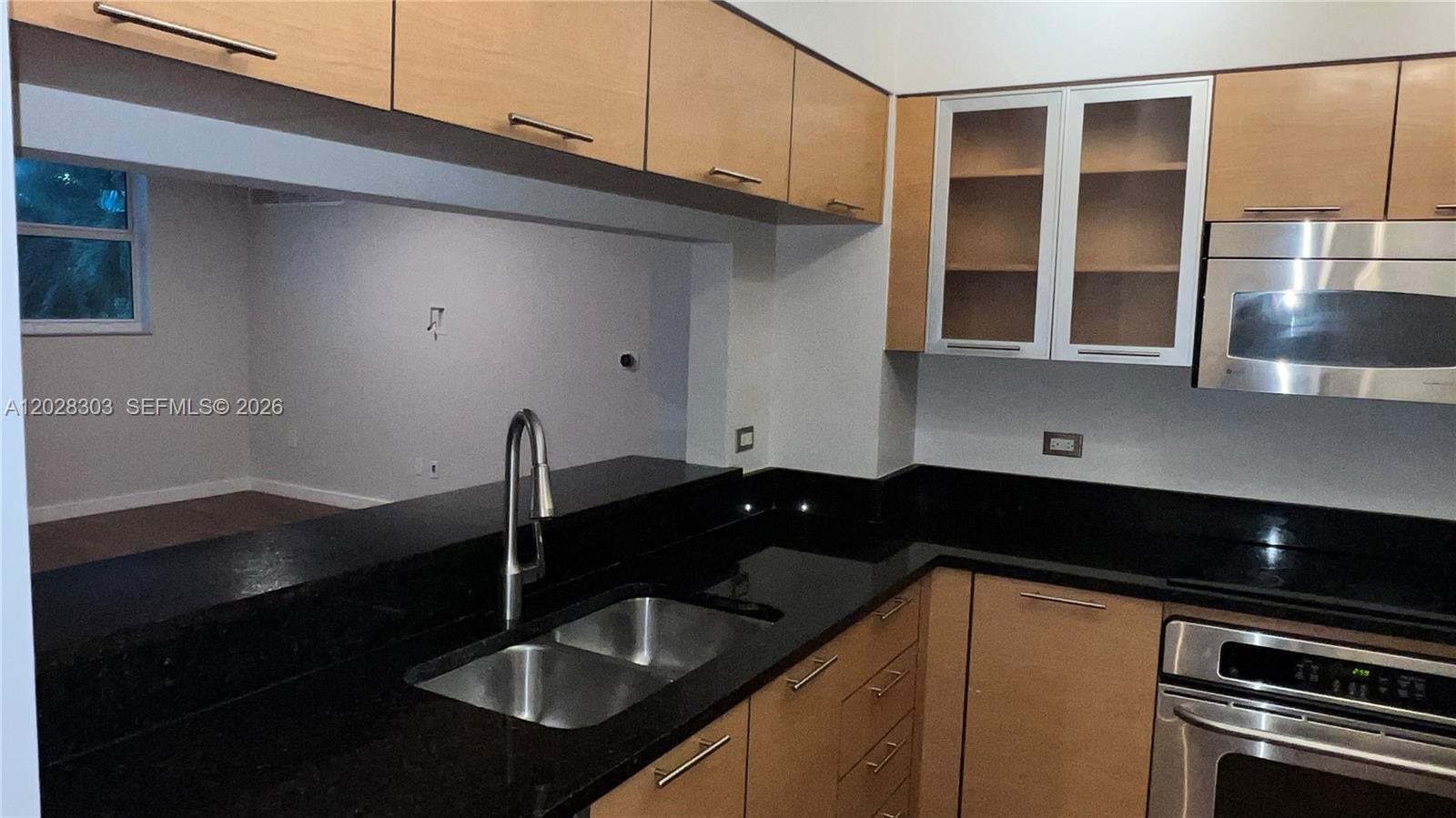 31 SE 5th St 411