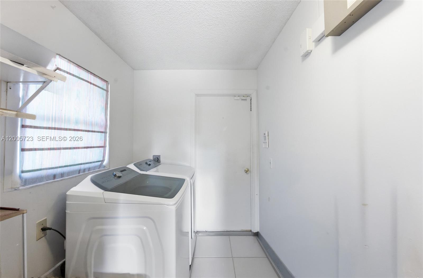 SHADOW WOOD - Residential