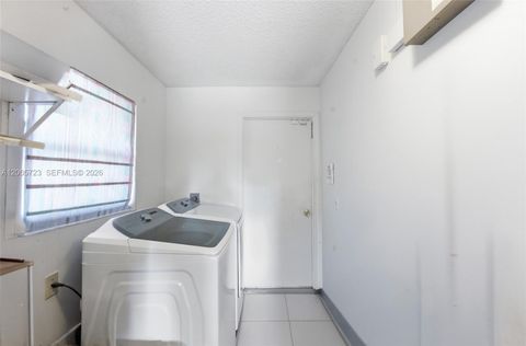 Tiny photo for 120 NW 84th Way, Coral Springs, FL 33071 (MLS # A12005723)