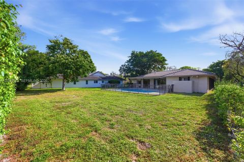 Tiny photo for 120 NW 84th Way, Coral Springs, FL 33071 (MLS # A12005723)