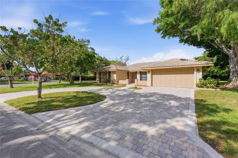 Tiny photo for 120 NW 84th Way, Coral Springs, FL 33071 (MLS # A12005723)