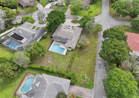 Tiny photo for 120 NW 84th Way, Coral Springs, FL 33071 (MLS # A12005723)