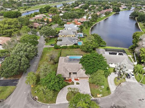 Tiny photo for 120 NW 84th Way, Coral Springs, FL 33071 (MLS # A12005723)