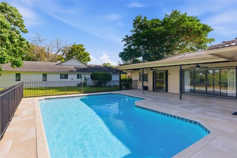 Tiny photo for 120 NW 84th Way, Coral Springs, FL 33071 (MLS # A12005723)