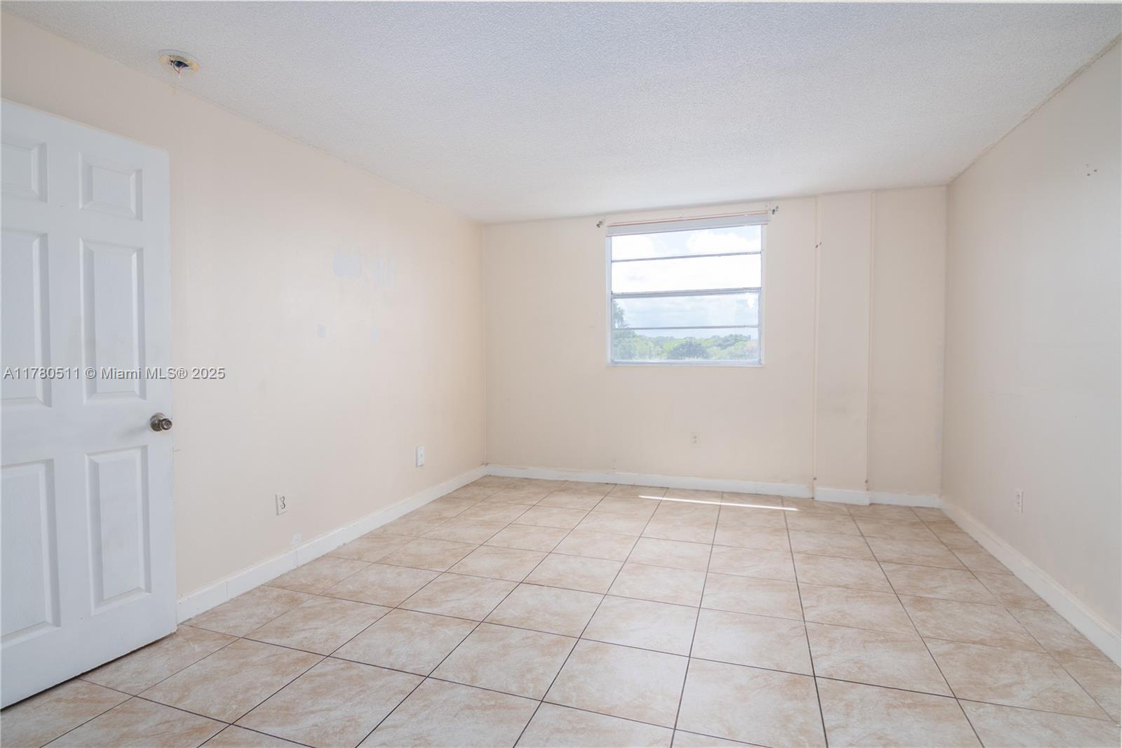 WOODCREEK CONDO - Residential