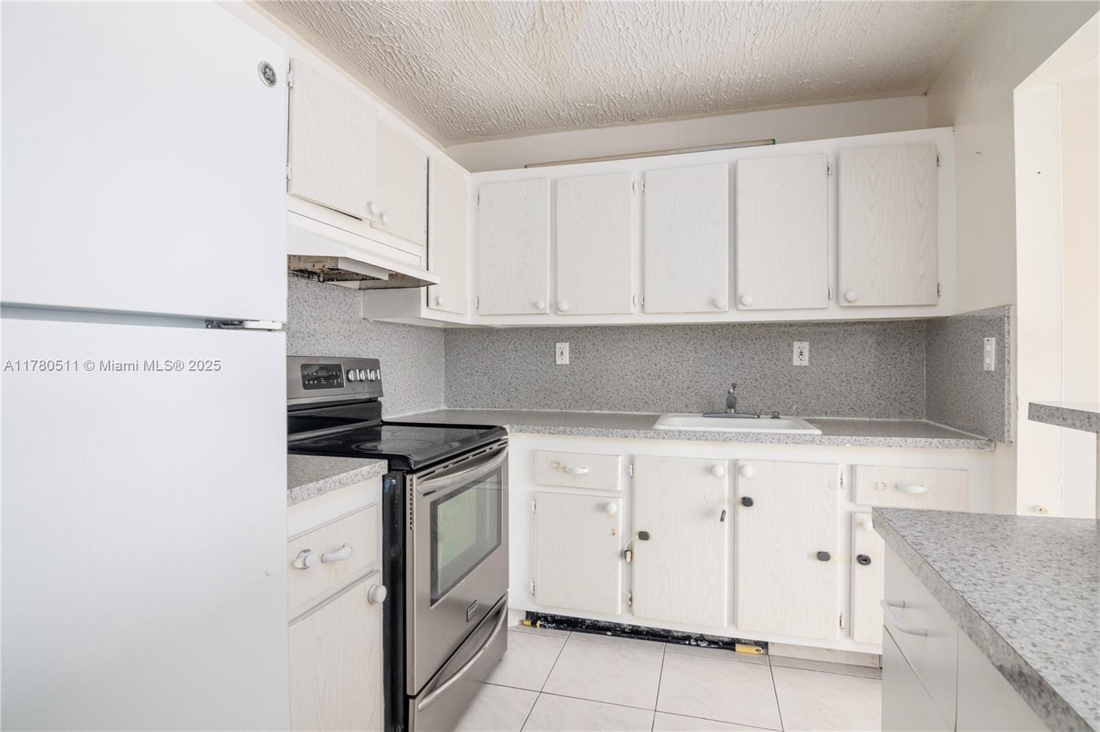 WOODCREEK CONDO - Residential