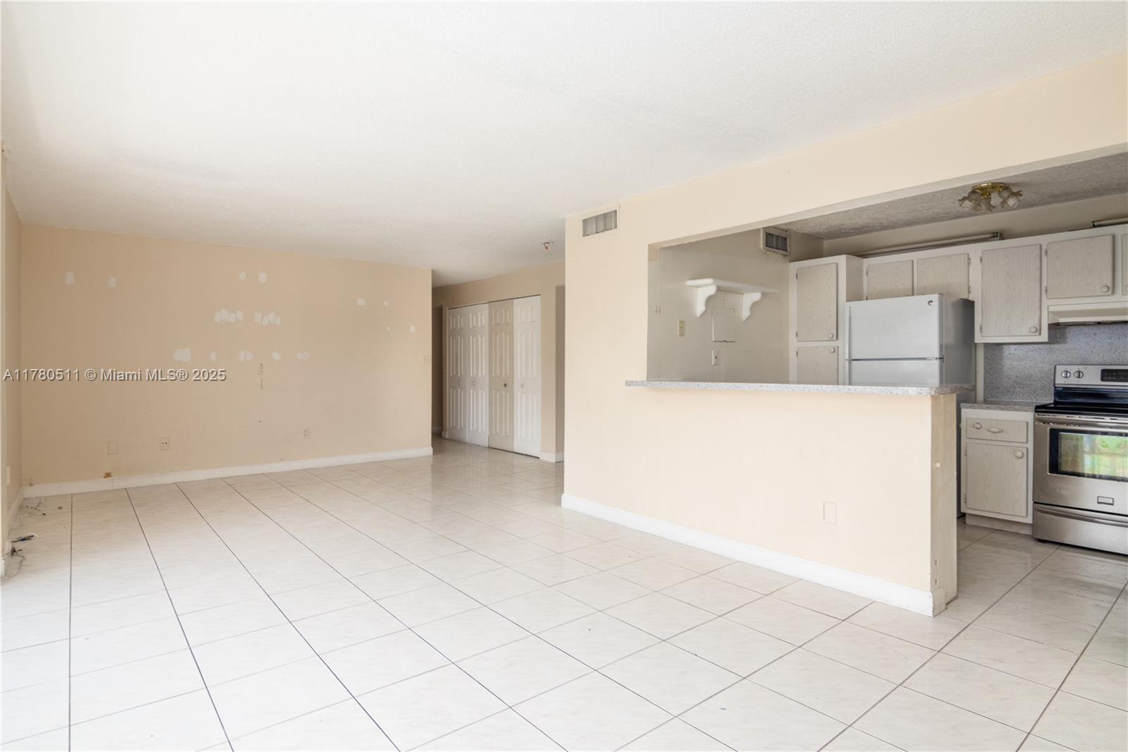 WOODCREEK CONDO - Residential