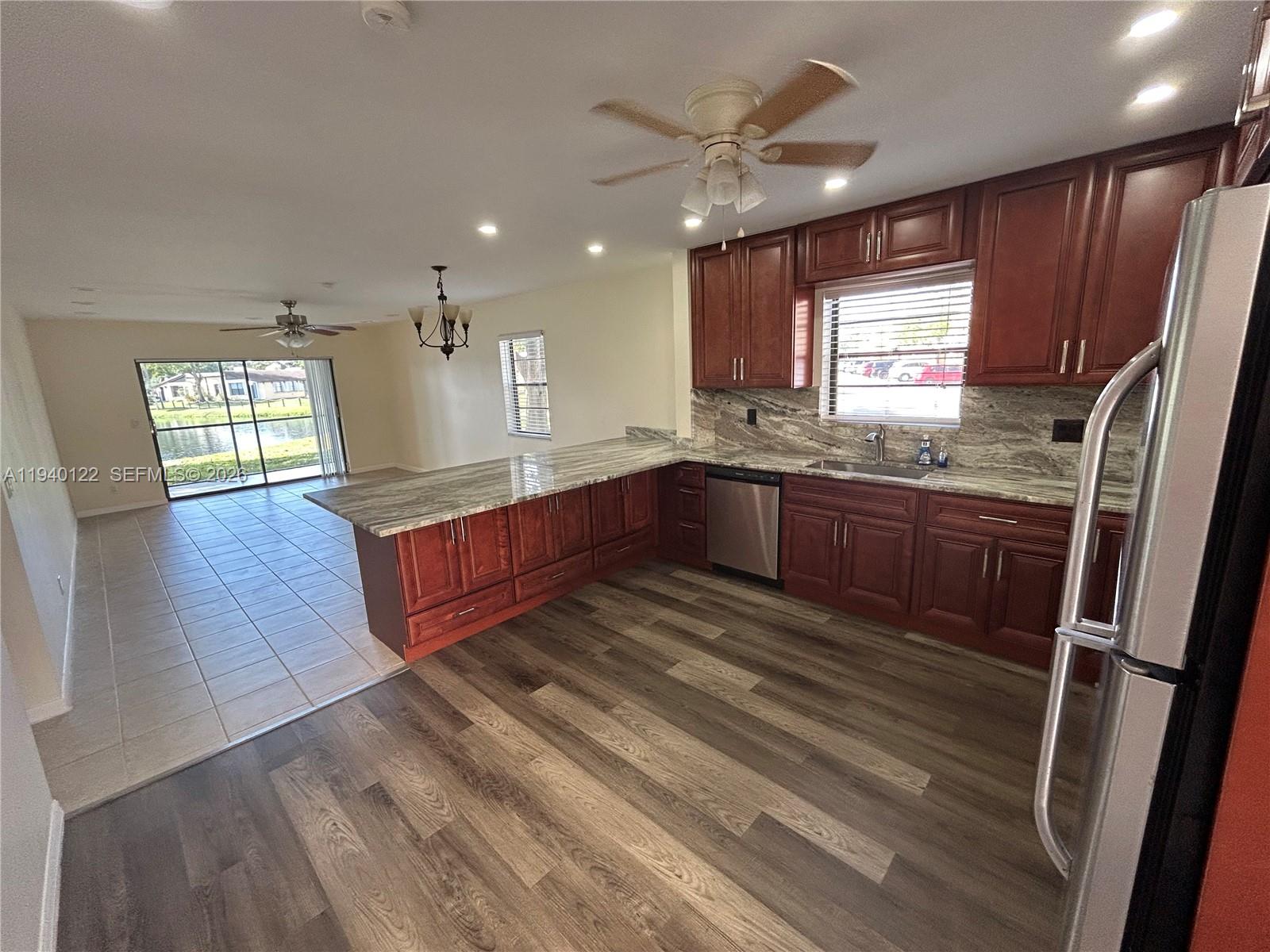 VILLAS AT CARRIAGE HILLS - Residential Lease