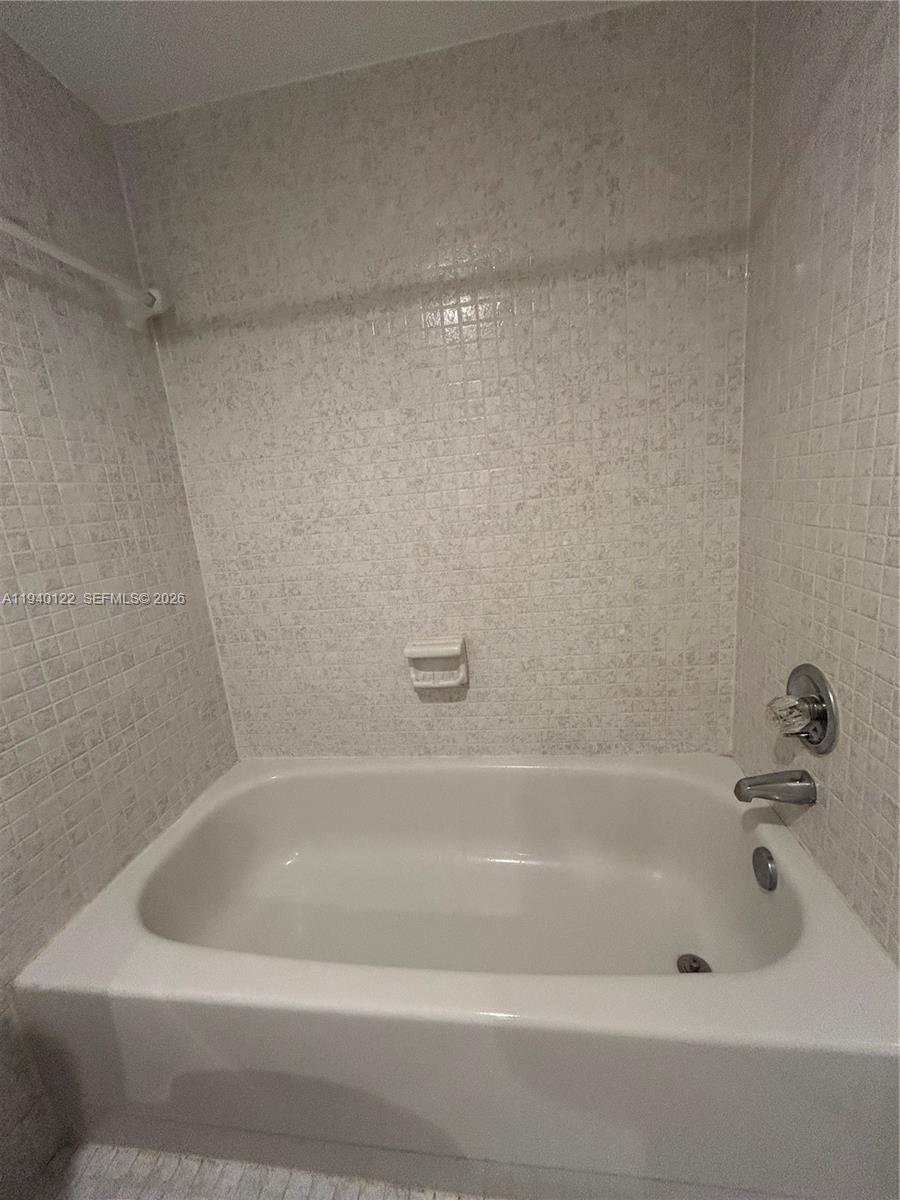 VILLAS AT CARRIAGE HILLS - Residential Lease