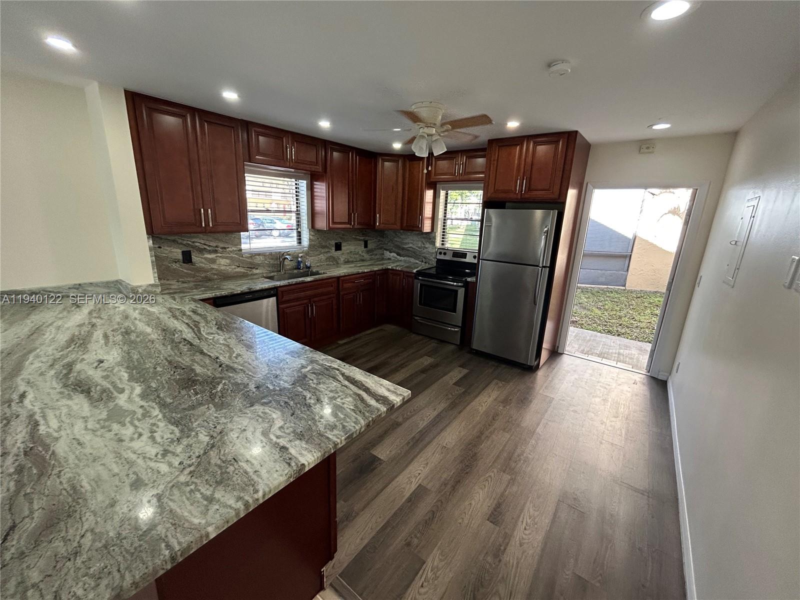 VILLAS AT CARRIAGE HILLS - Residential Lease