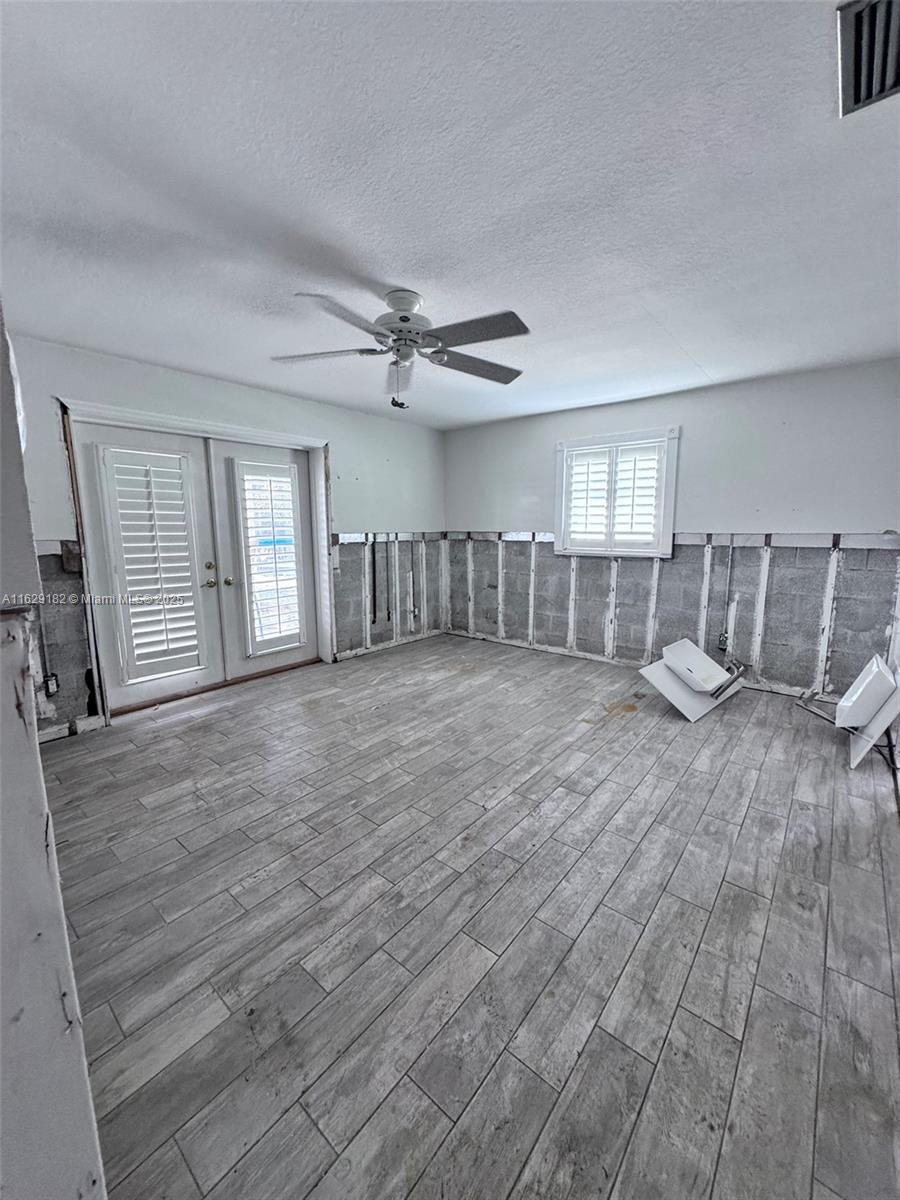 GULF ACRES - Residential