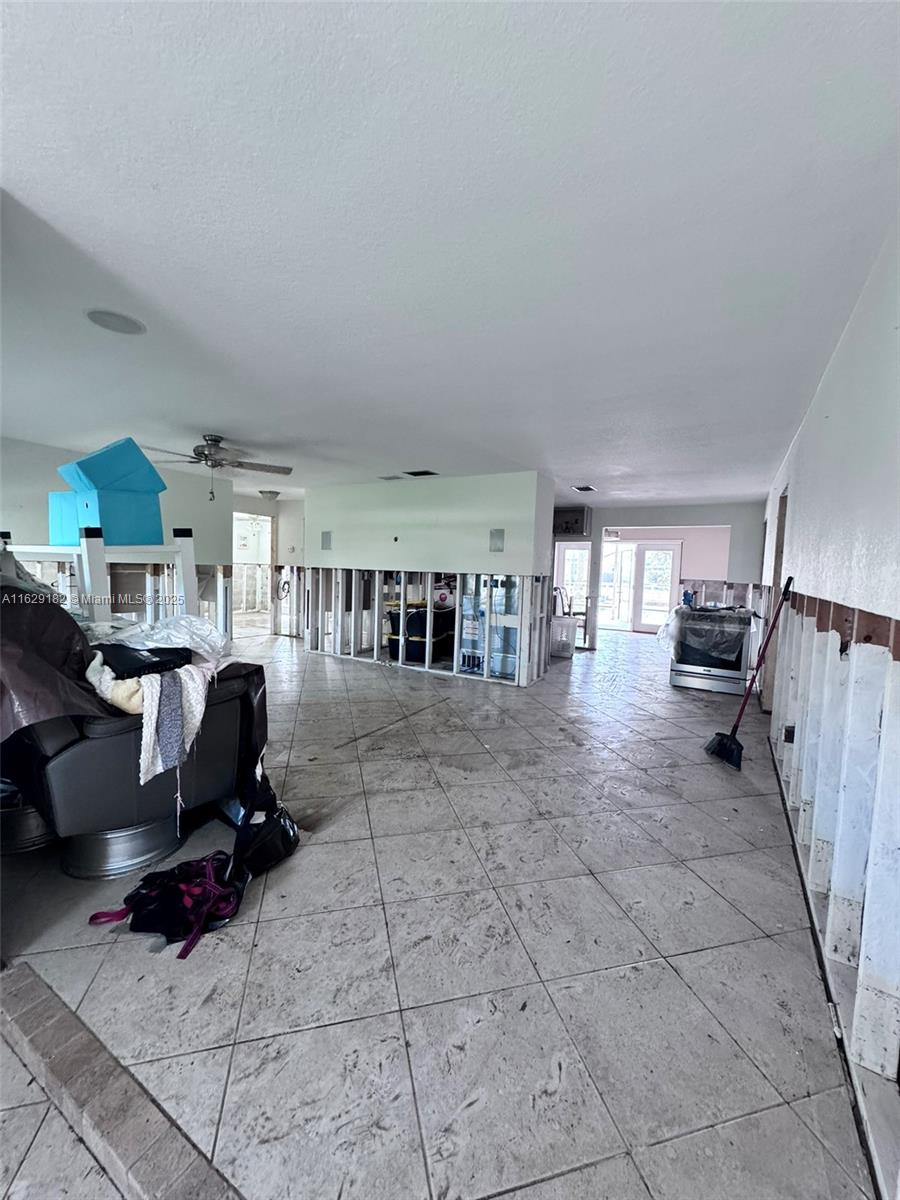 GULF ACRES - Residential
