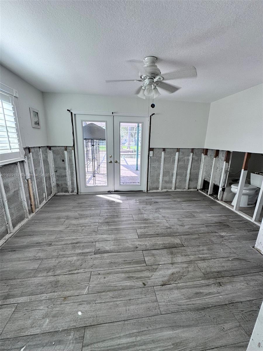 GULF ACRES - Residential