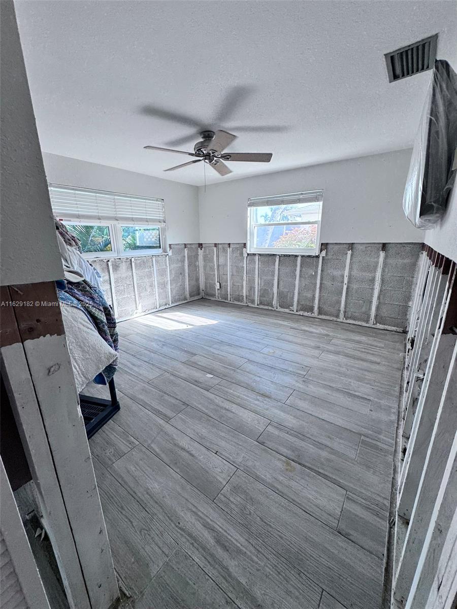 GULF ACRES - Residential