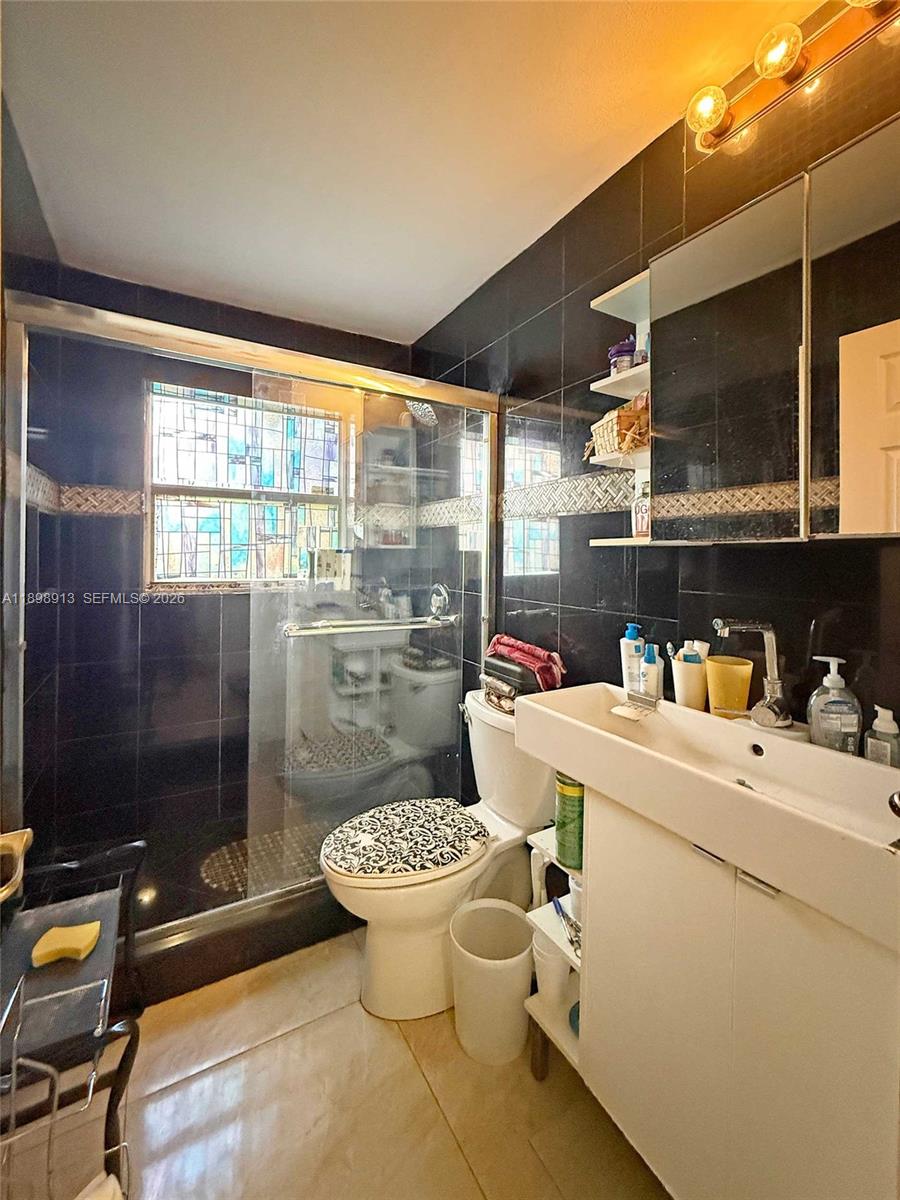 POD 8 AT MONARCH LAKES - Residential