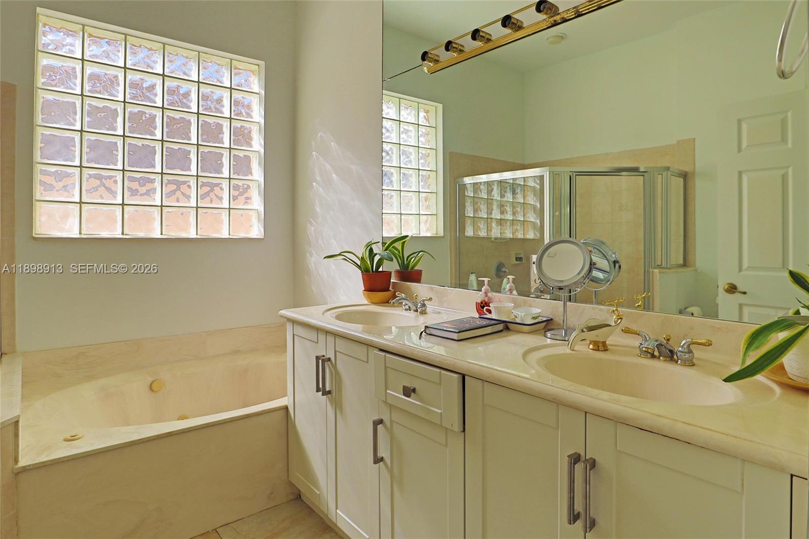 POD 8 AT MONARCH LAKES - Residential