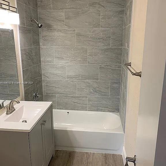 NORTH ANDREWS TERRACE FIR - Residential