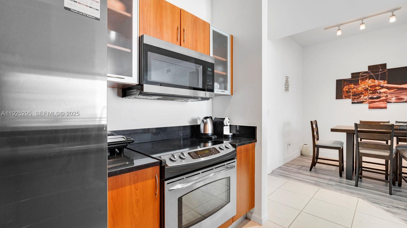 VENTURE AT AVENTURA EAST - Residential Lease