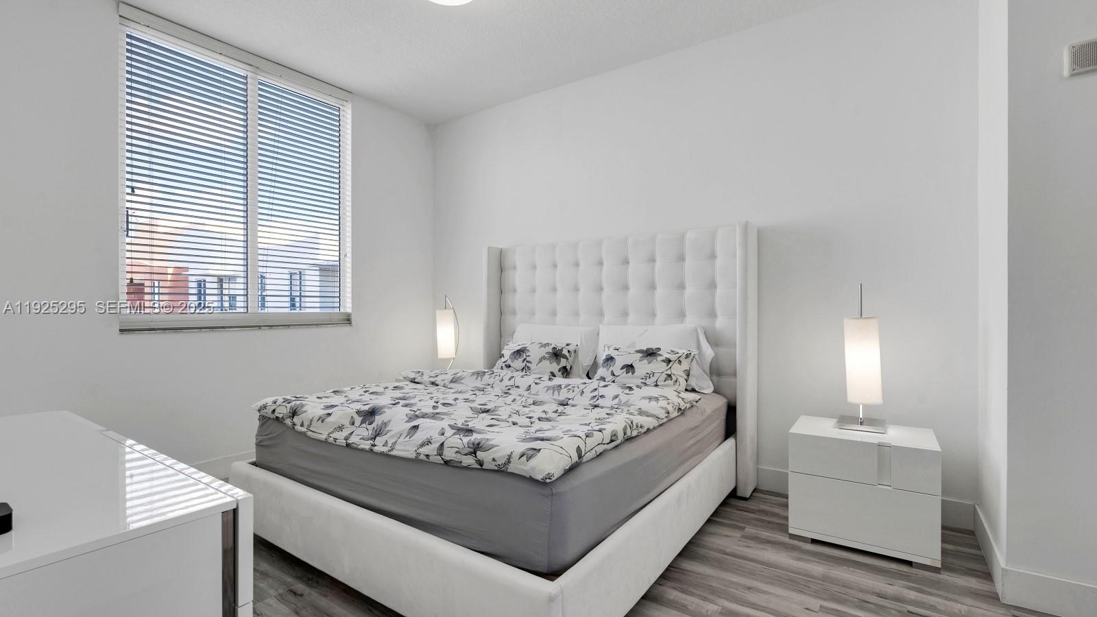 VENTURE AT AVENTURA EAST - Residential Lease