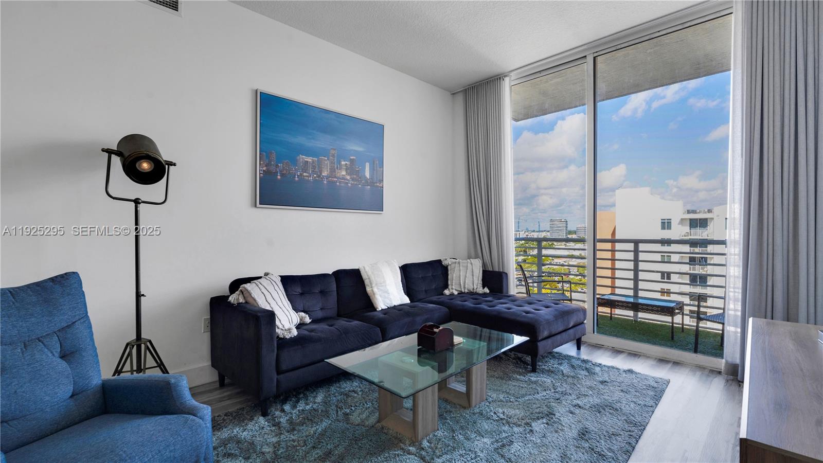 VENTURE AT AVENTURA EAST - Residential Lease