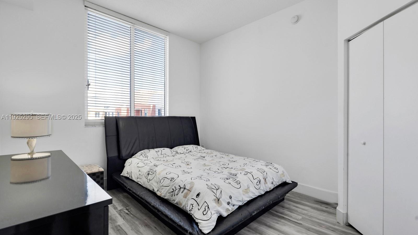 VENTURE AT AVENTURA EAST - Residential Lease