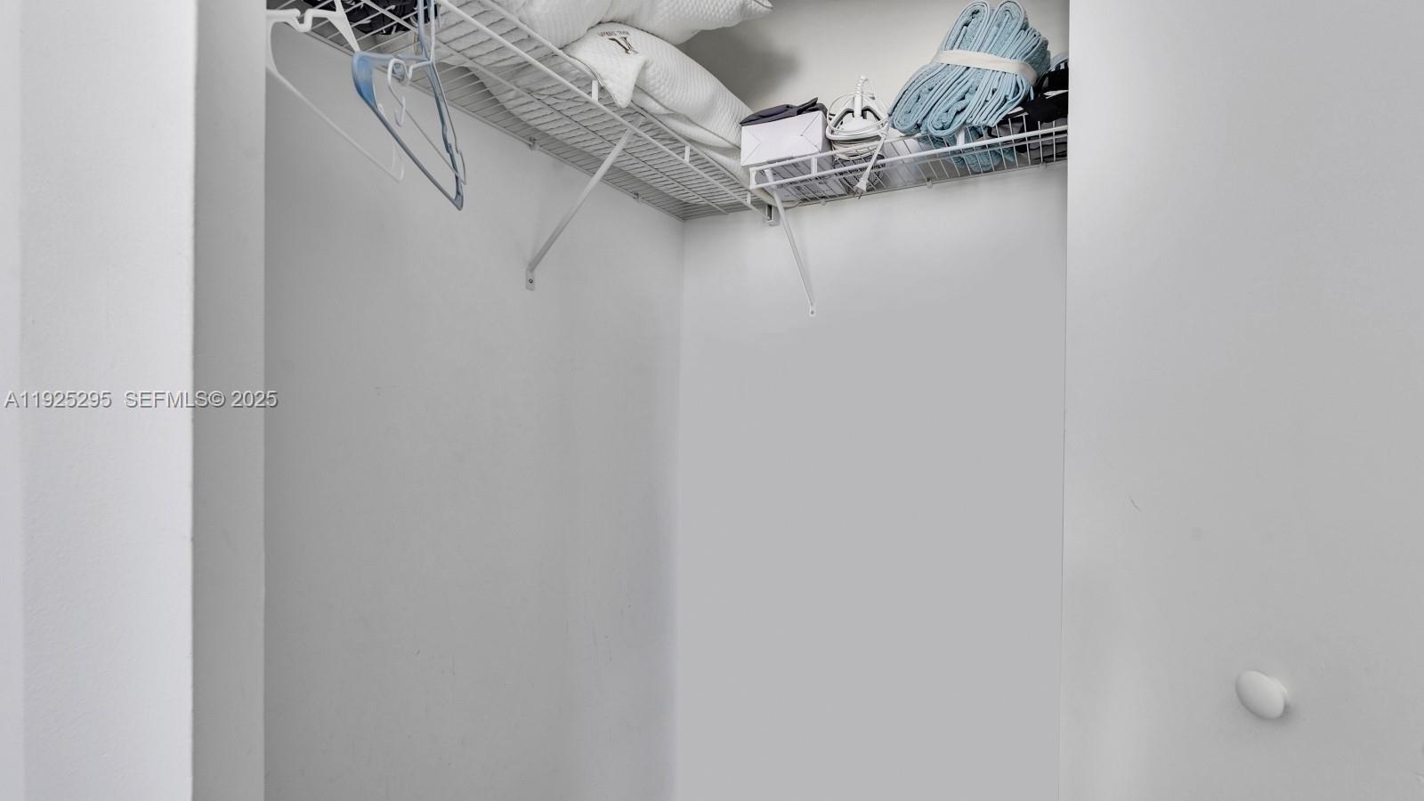 VENTURE AT AVENTURA EAST - Residential Lease