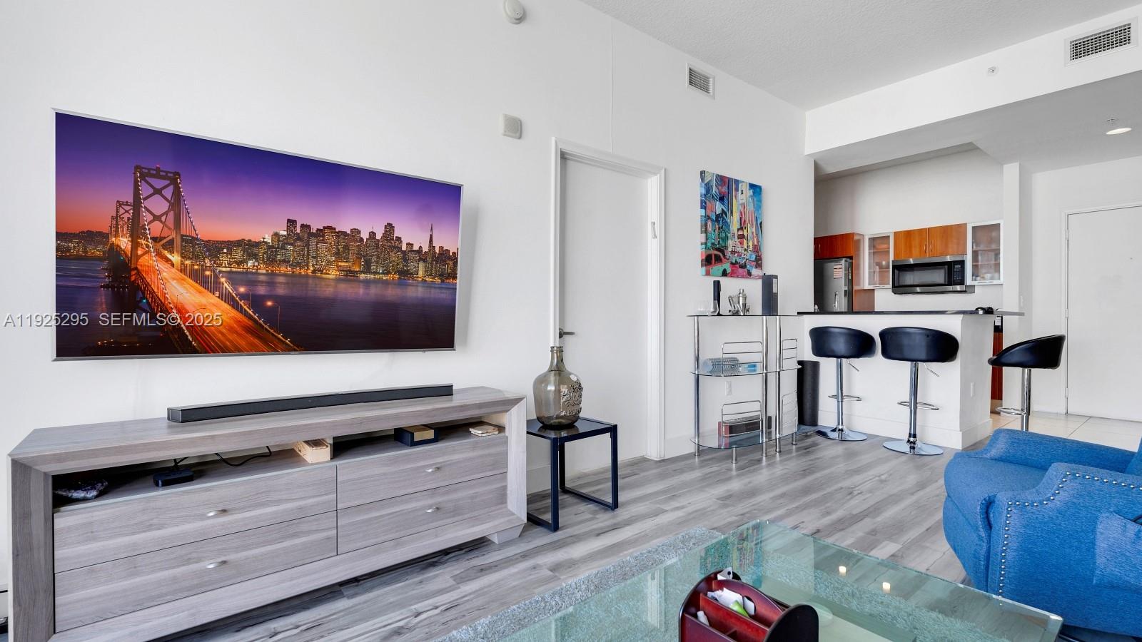 VENTURE AT AVENTURA EAST - Residential Lease