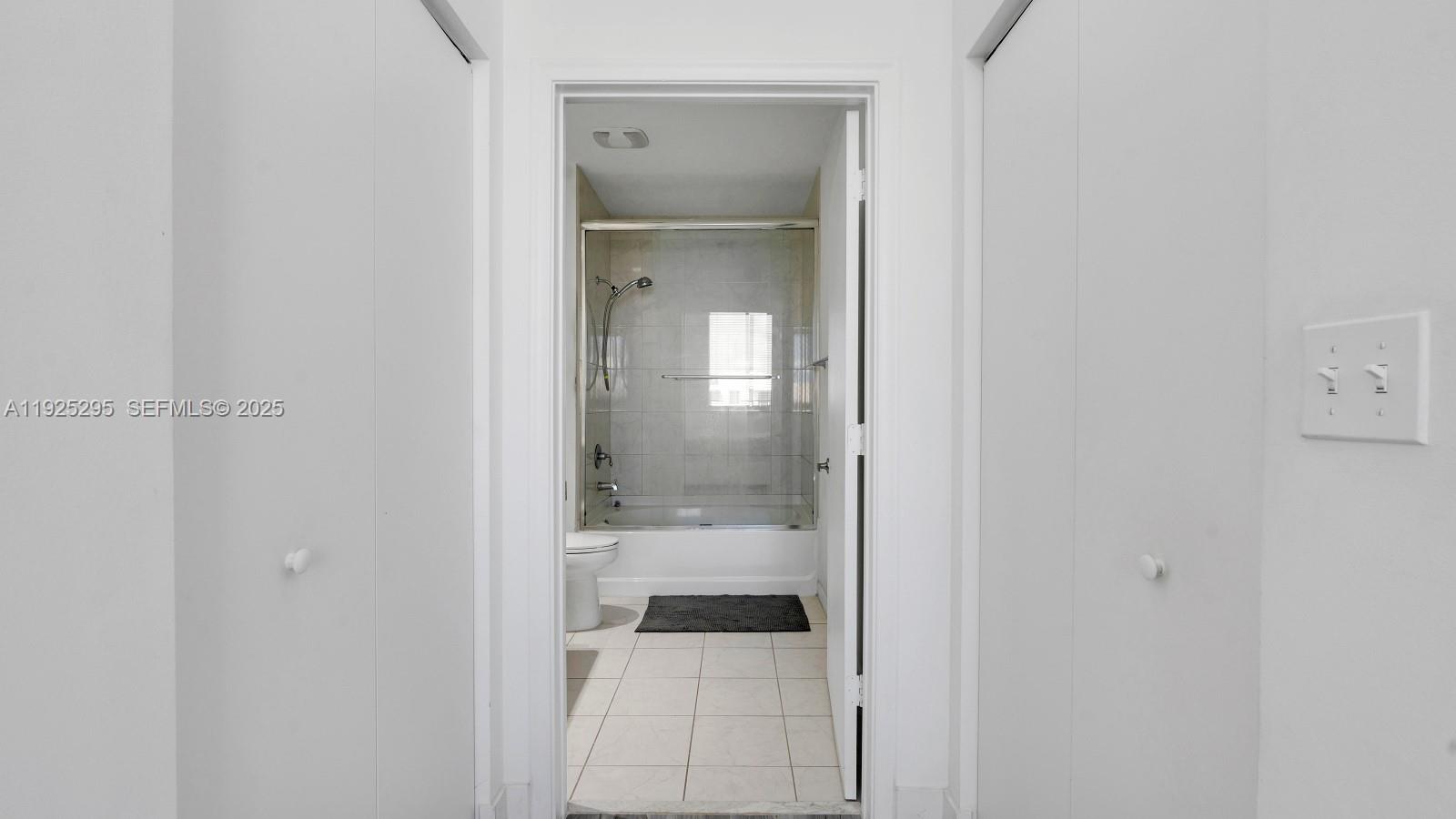 VENTURE AT AVENTURA EAST - Residential Lease