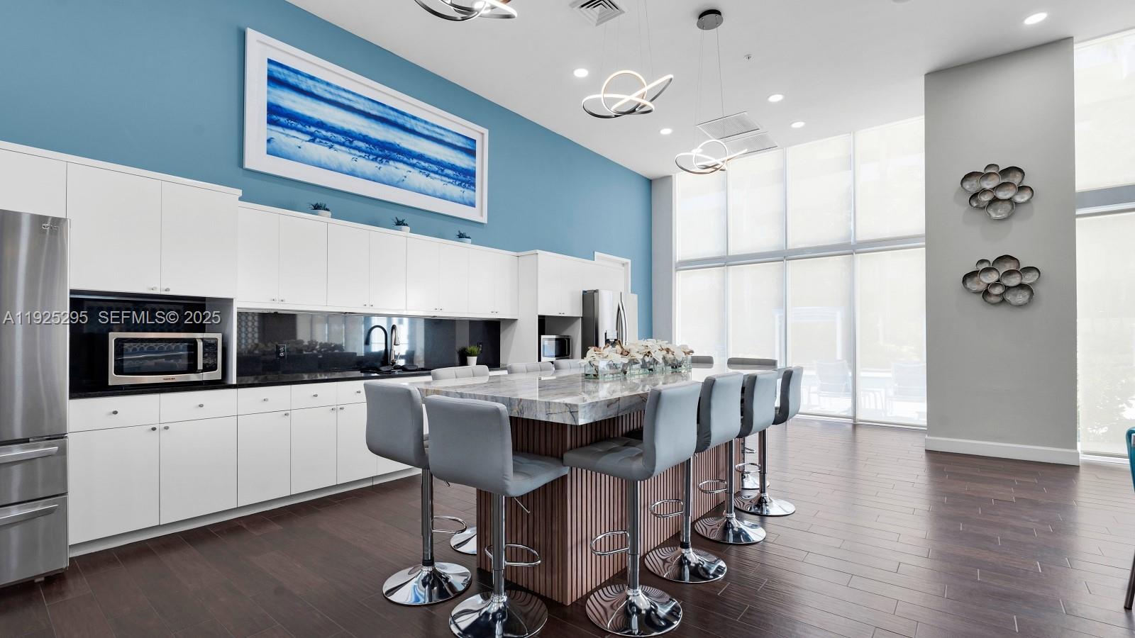 VENTURE AT AVENTURA EAST - Residential Lease