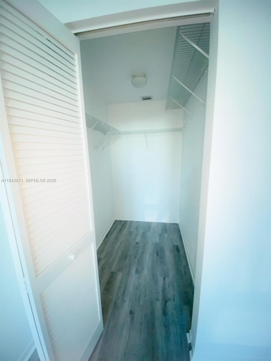 THE PLAZA 901 BRICKELL - Residential Lease