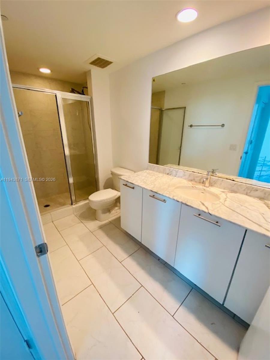 THE PLAZA 901 BRICKELL - Residential Lease