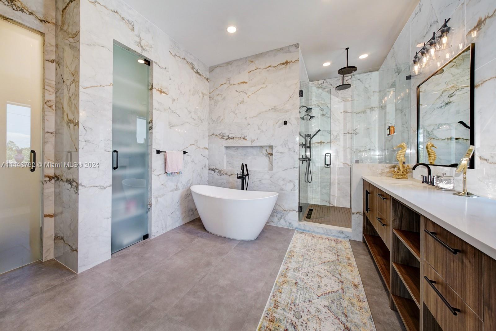 LAKE PLACID - Residential