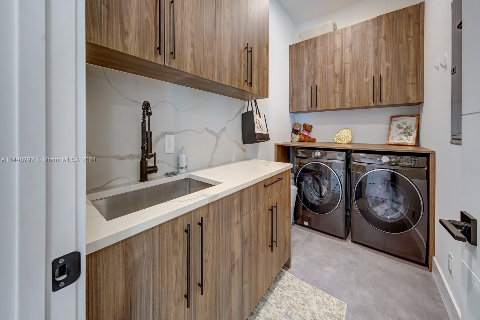 LAKE PLACID - Residential