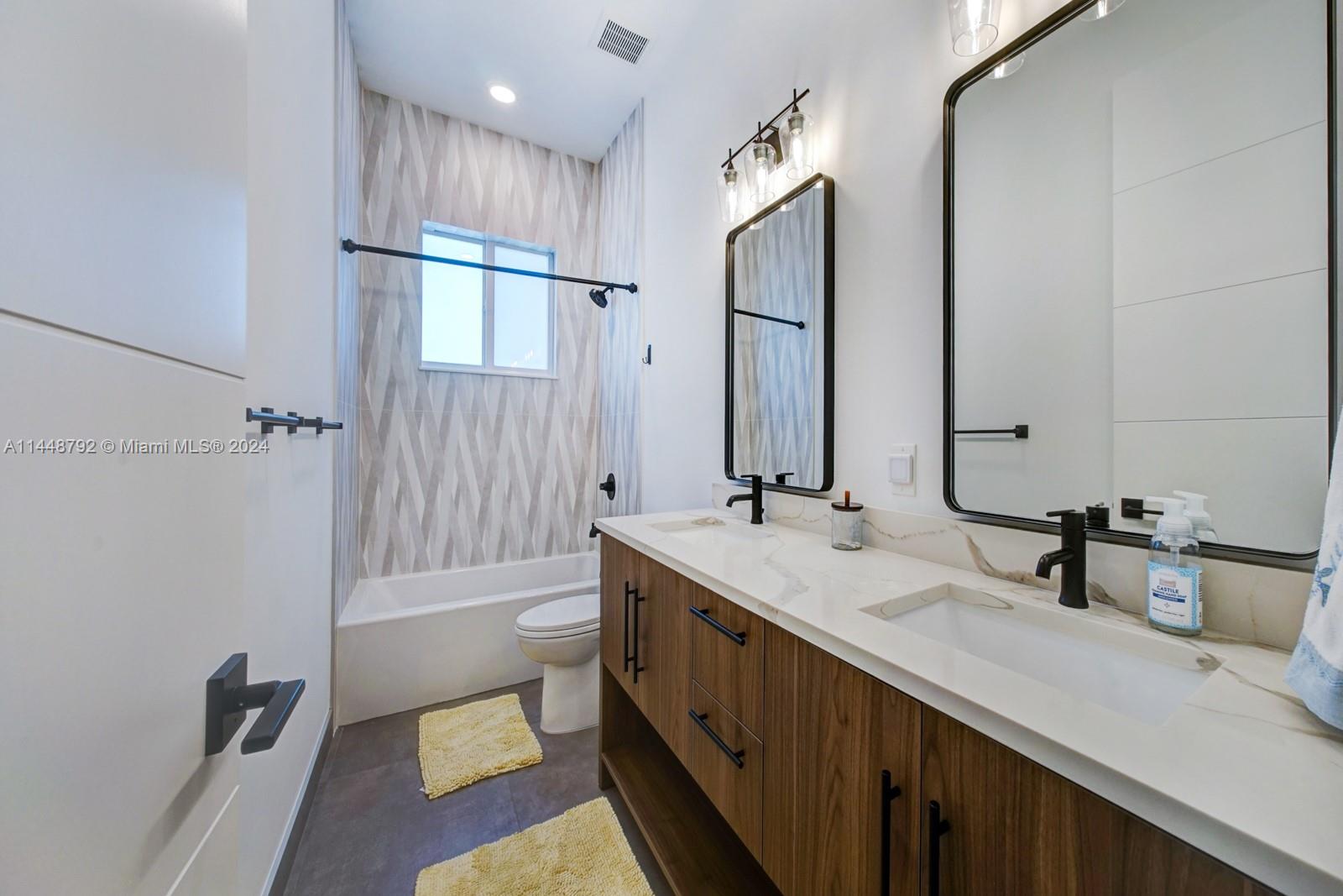 LAKE PLACID - Residential