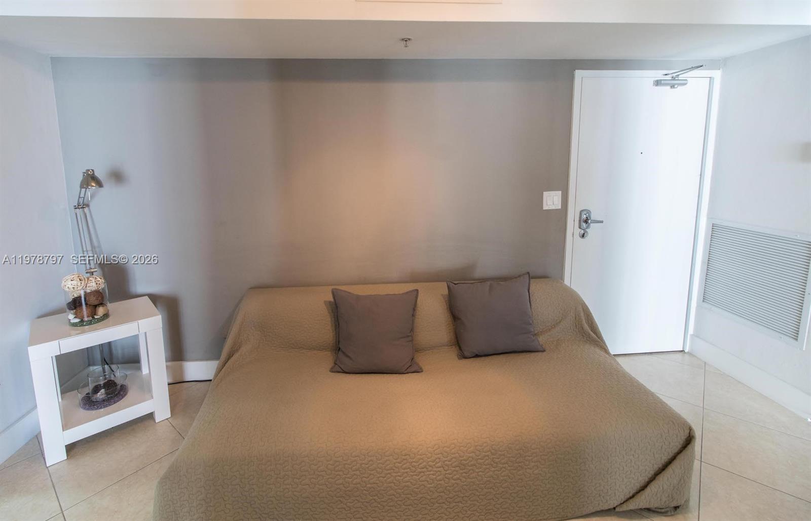 CARLISLE ON THE OCEAN CON - Residential Lease