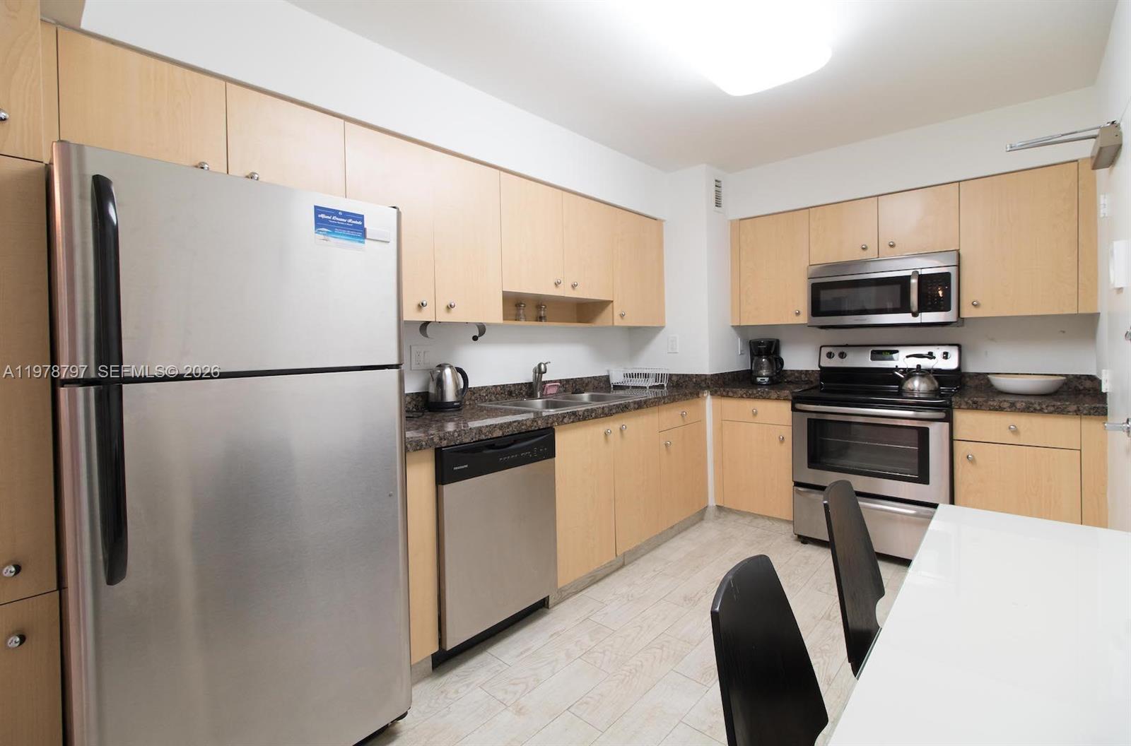 CARLISLE ON THE OCEAN CON - Residential Lease