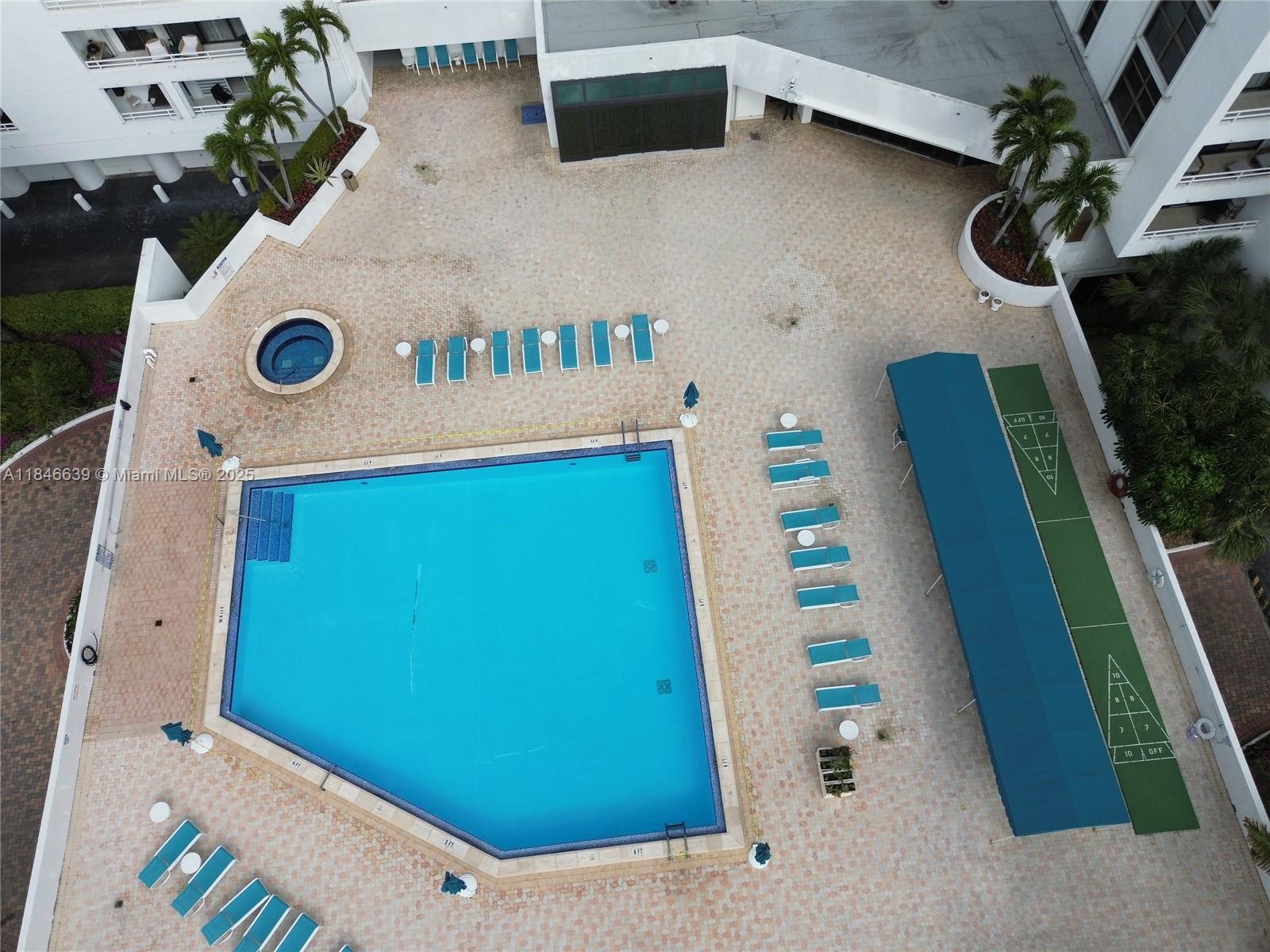 DELVISTA TOWERS CONDO - Residential