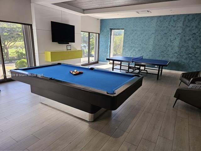 DELVISTA TOWERS CONDO - Residential