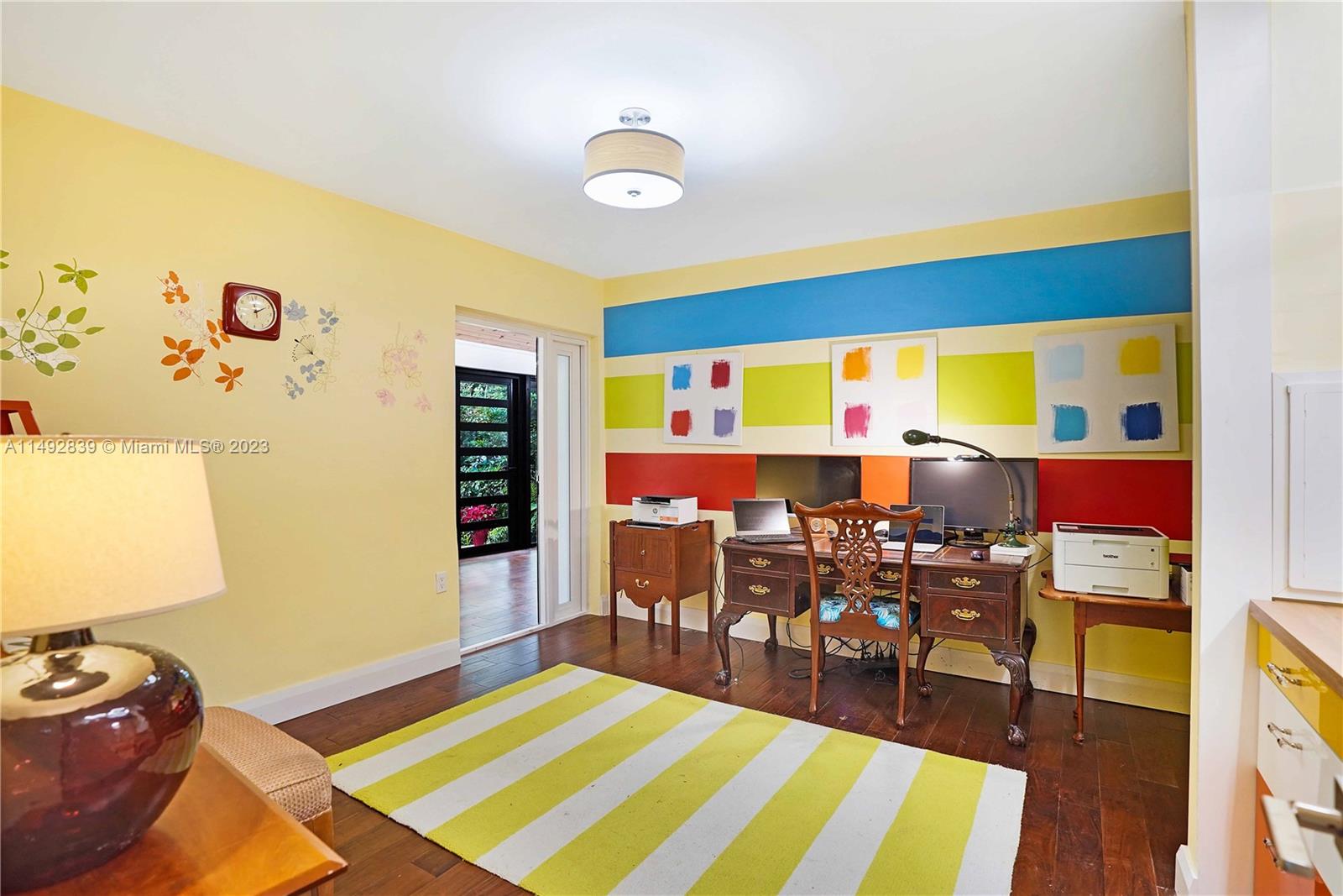 CLINTON GROVE ESTS - Residential